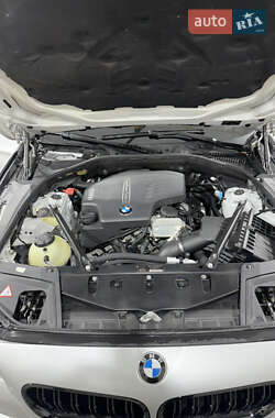 Седан BMW 5 Series 2012 в 