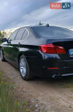 Седан BMW 5 Series 2012 в 