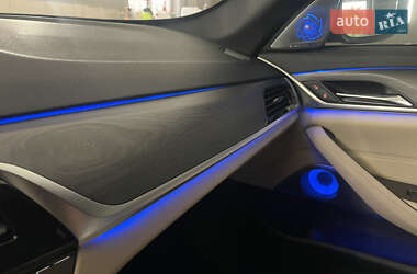Седан BMW 5 Series 2019 в 