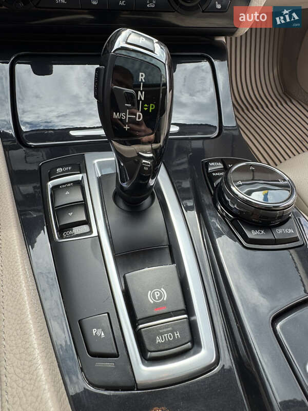 Седан BMW 5 Series 2013 в Вінниці