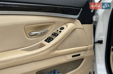 Седан BMW 5 Series 2012 в 