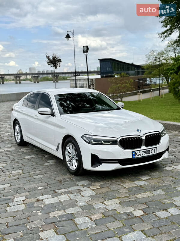 Седан BMW 5 Series 2020 в 