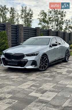 Седан BMW 5 Series 2024 в 