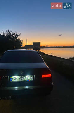 Седан BMW 5 Series 2000 в 
