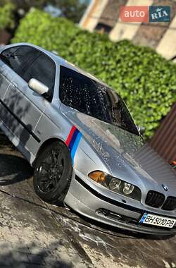 Седан BMW 5 Series 2000 в 