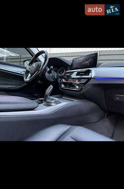 Седан BMW 5 Series 2018 в 
