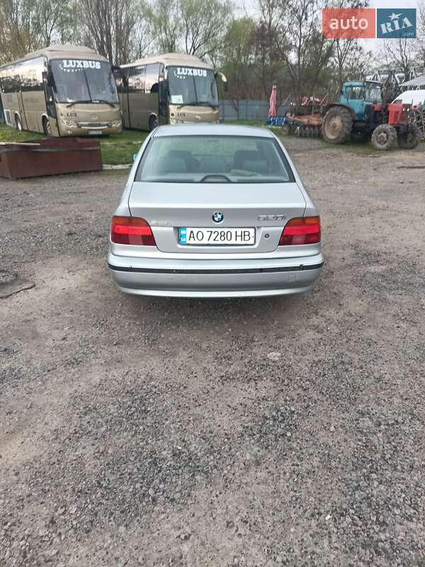 Седан BMW 5 Series 1998 в Мукачево