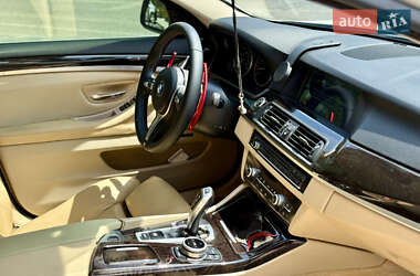 Седан BMW 5 Series 2012 в 