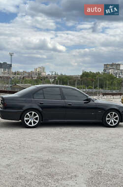 Седан BMW 5 Series 2002 в 
