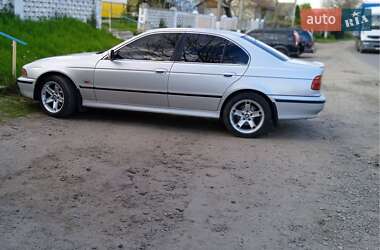 Седан BMW 5 Series 2000 в Виннице