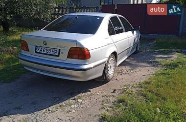 Седан BMW 5 Series 2000 в 