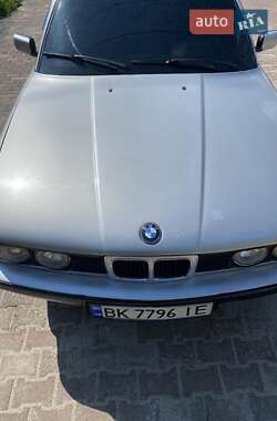 Седан BMW 5 Series 1990 в 