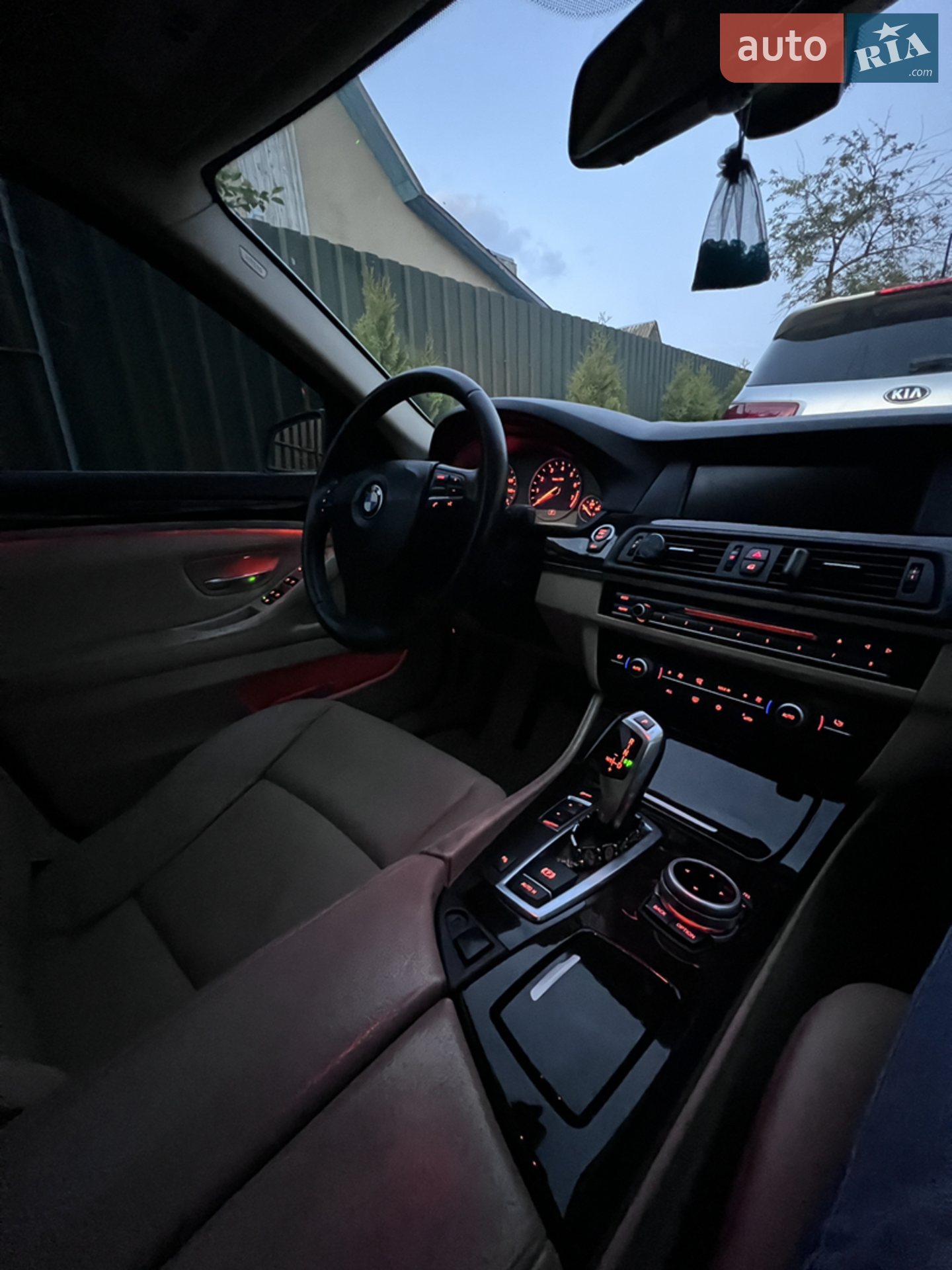 2011 BMW 5er - мініатюра 16