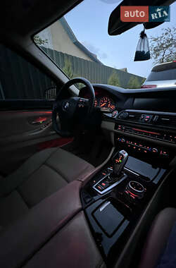 Седан BMW 5 Series 2011 в 