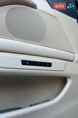 Седан BMW 5 Series 2011 в 