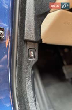 Седан BMW 5 Series 2012 в 