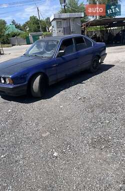 Седан BMW 5 Series 1988 в Днепре