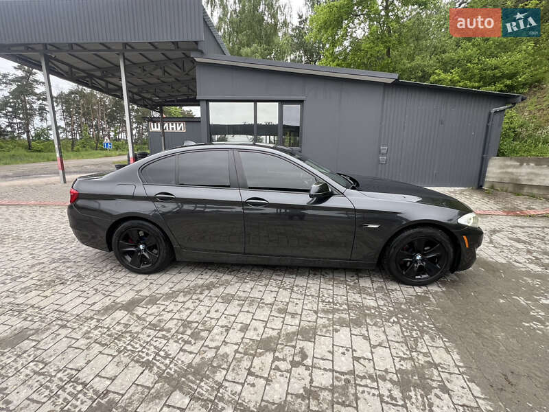 Седан BMW 5 Series 2012 в 