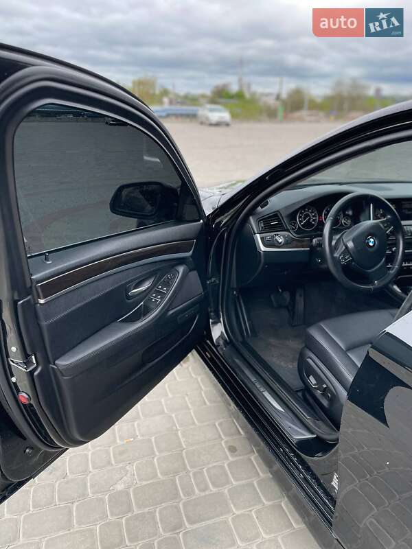 Седан BMW 5 Series 2014 в Харкові