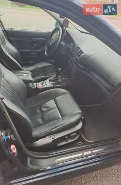 Седан BMW 5 Series 2000 в 