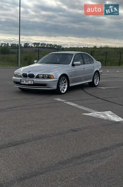 Седан BMW 5 Series 2000 в 