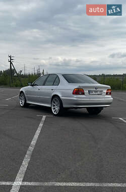 Седан BMW 5 Series 2000 в 
