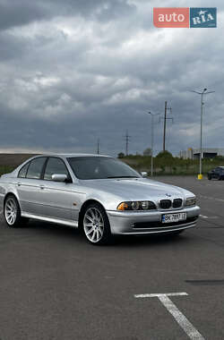 Седан BMW 5 Series 2000 в 