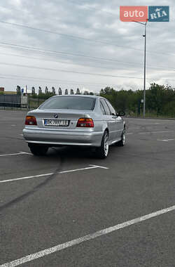 Седан BMW 5 Series 2000 в 