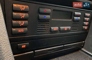 Седан BMW 5 Series 2000 в 