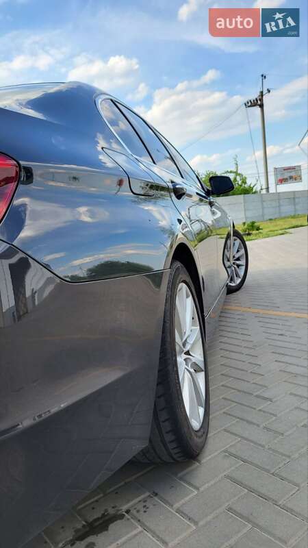 Седан BMW 5 Series 2010 в Харькове