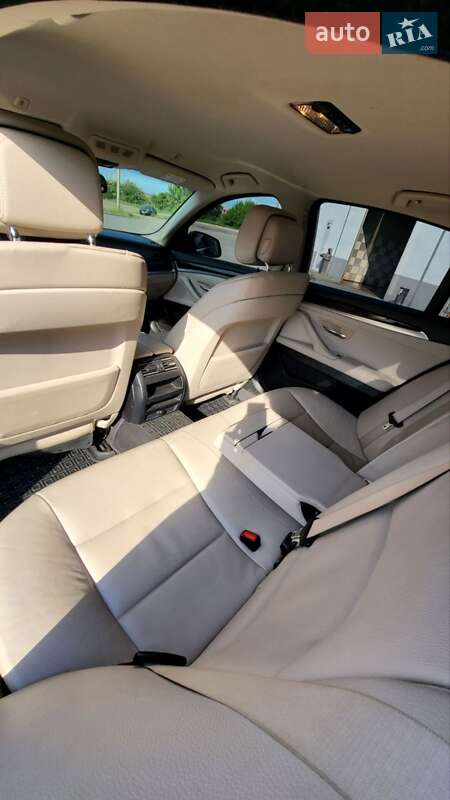 Седан BMW 5 Series 2010 в Харькове