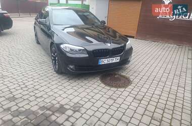 Седан BMW 5 Series 2012 в 