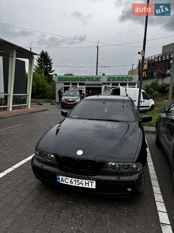Седан BMW 5 Series 2001 в Луцке