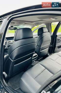 Седан BMW 5 Series 2012 в 
