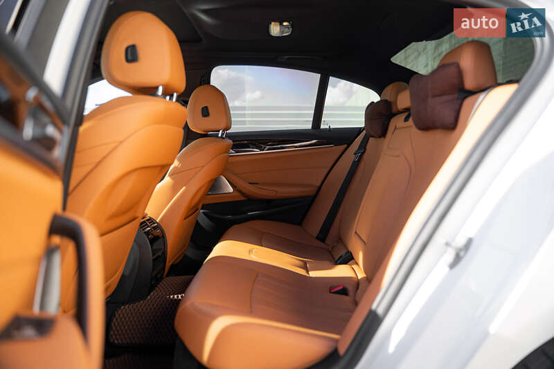 Седан BMW 5 Series 2021 в Львове