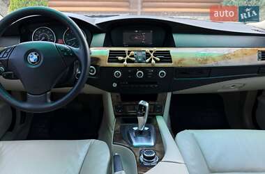Седан BMW 5 Series 2009 в 