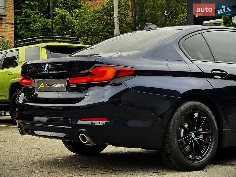 Седан BMW 5 Series 2016 в Києві