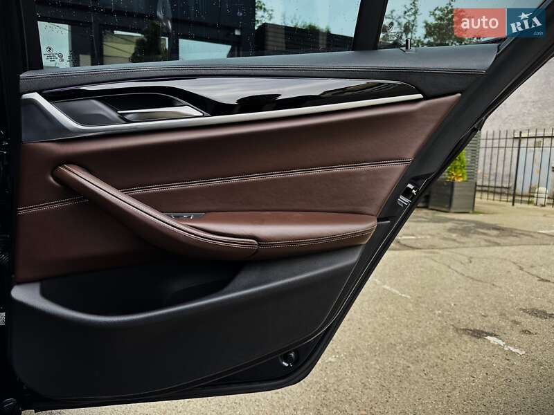 Седан BMW 5 Series 2016 в Києві