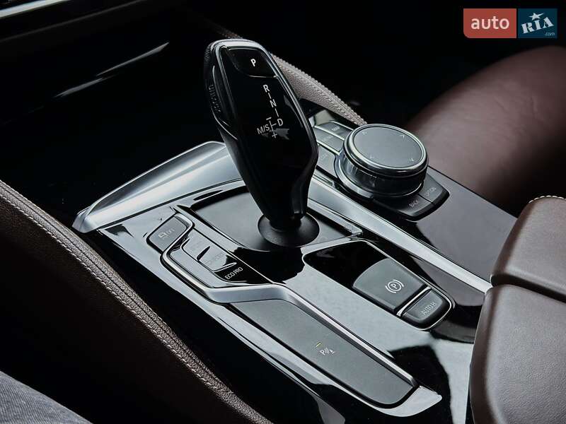 Седан BMW 5 Series 2016 в Києві