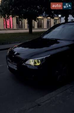 Седан BMW 5 Series 2004 в Березному