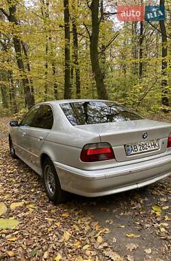 Седан BMW 5 Series 2001 в Ладыжине
