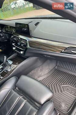 Седан BMW 5 Series 2018 в 