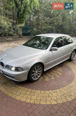 Седан BMW 5 Series 2001 в 