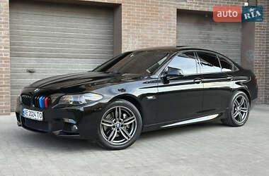 Седан BMW 5 Series 2012 в 