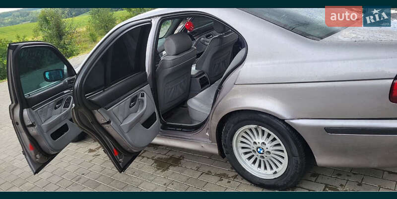 Седан BMW 5 Series 1998 в Горохове