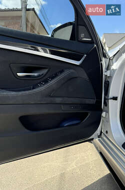 Седан BMW 5 Series 2011 в 