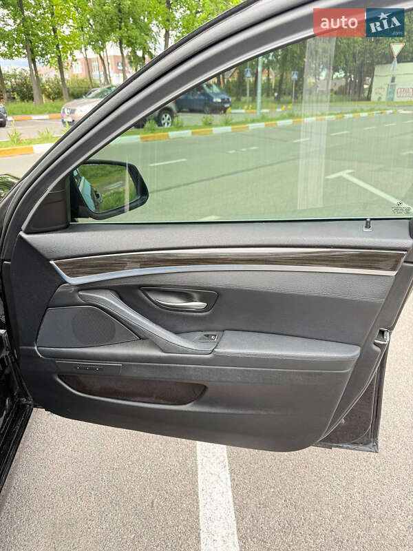 Седан BMW 5 Series 2012 в Києві фото 13 Седан BMW 5 Series 2012 в Києві