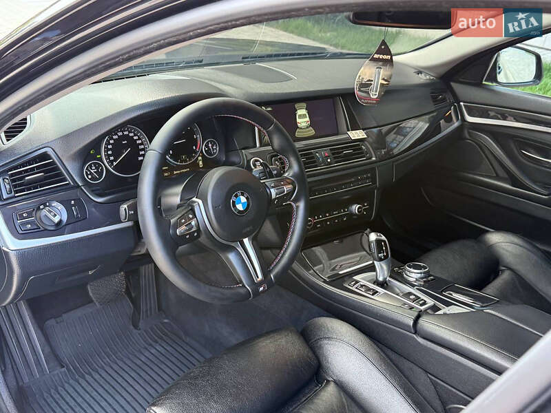 Седан BMW 5 Series 2015 в Одессе