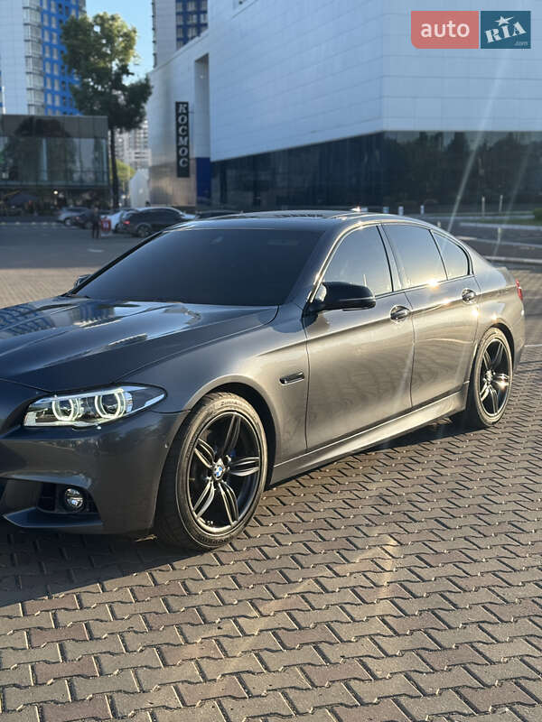 Седан BMW 5 Series 2015 в Одесі