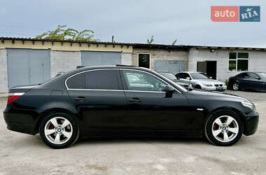 Седан BMW 5 Series 2005 в 